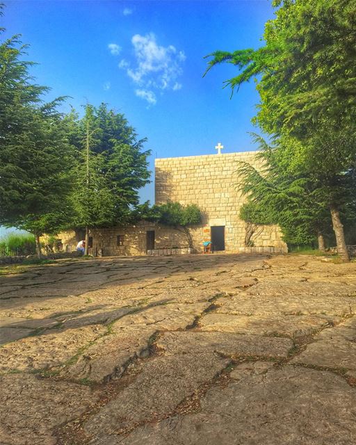 Wishing you a blessed & beautiful Sunday 🙏🌹💙✨... (St Charbel - Lebanon)