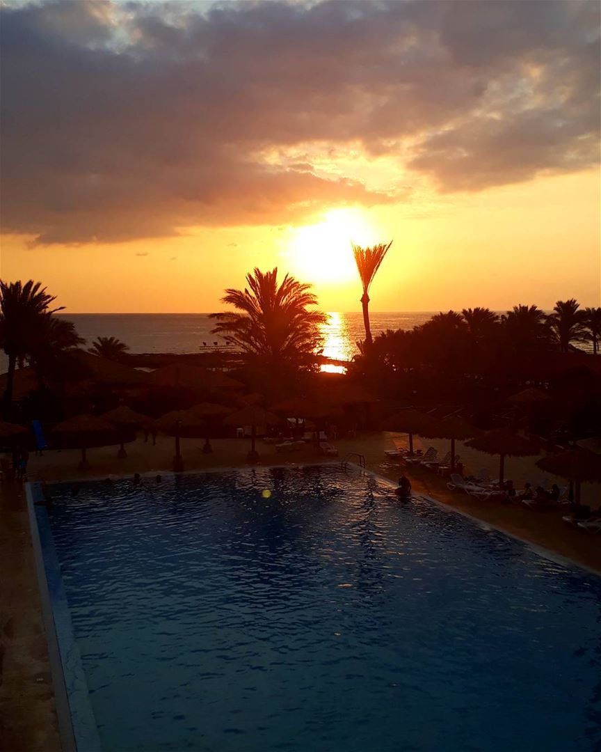 With every  sunset a new  hope is born and an old  expectation dies 🌅🌅🌅... (Sawary Resort & Hotel-Batroun)