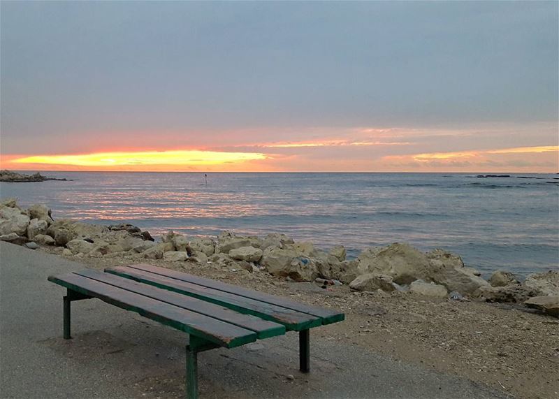 With whom would you like to set there and watch this breathtaking sunset?... (El Mîna, Liban-Nord, Lebanon)