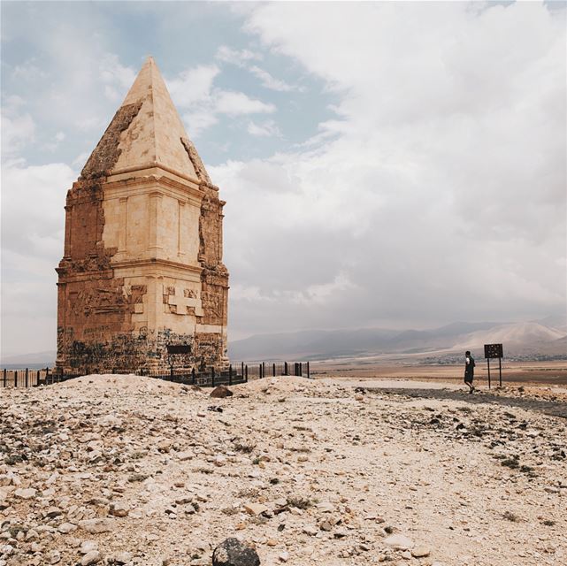 Without planning, we found ourselves driving through North Bekaa 😊... (Qâmoûaa el Hermel)