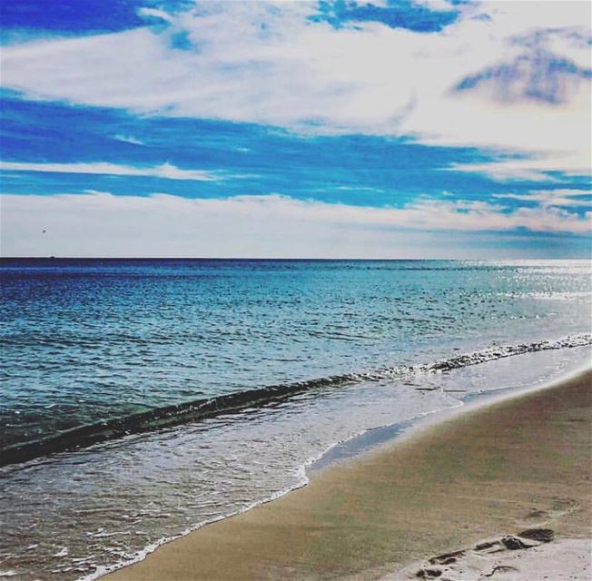 Wondering if the beach misses you? Call us.. or simply...double tap 💙 (Pangea Beach Resort)