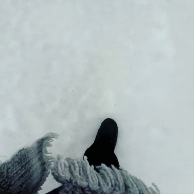 ❄・・・・ yaroun cold Goodmorning snow lebanontimes travelersnotebook... (Yaroun - South Lebanon)