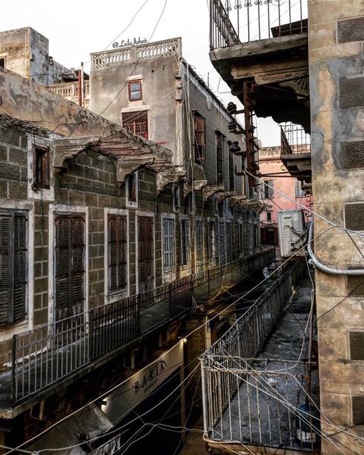 You can feel the weight of history...  lanuitdesmusées  oldcity ...