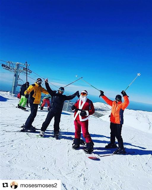 You guys! Santa is in town 🎄🎄and he's rocking some pretty sweet gear🏂.... (Mzaar Ski Resort)