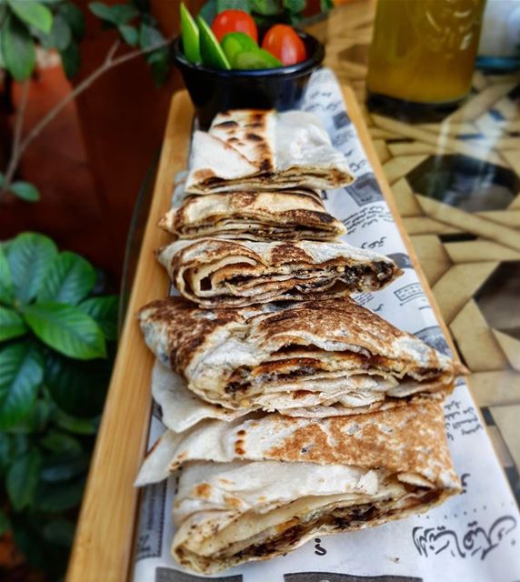 You had me at Zaatar 🌱... beirut  lebanon  marmikhael  zaatar  thyme ... (El Denye Hek الدنيا هيك)