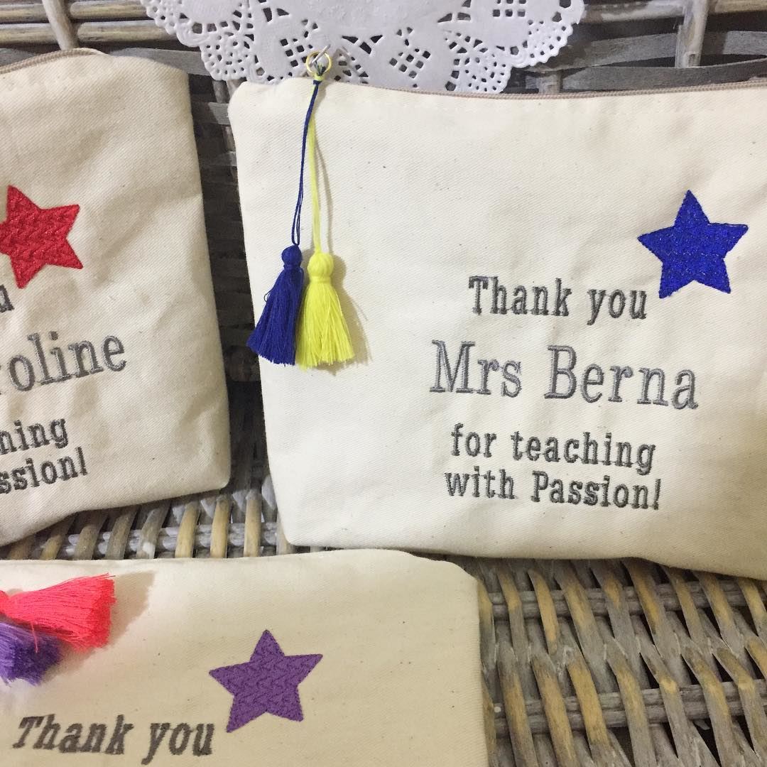 You have a heart of gold! Thank you Teacher ❤️ Write it on fabric by nid d'