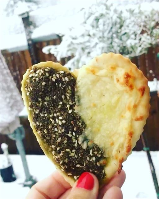 You just can't say no to a cheese and zaatar mankoushe🧀❄️☃️🎄 food...