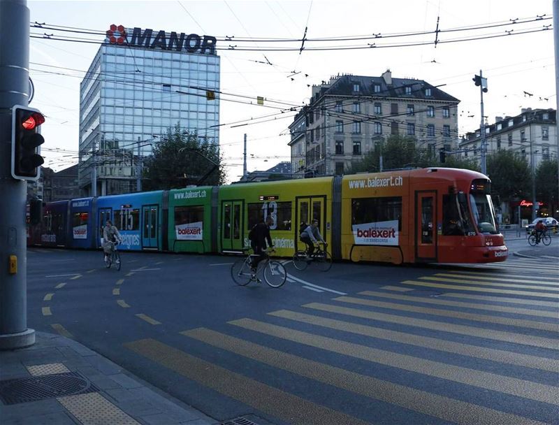 You should have seen millions of bikes in the previous photo... Apart from... (Geneva, Switzerland)