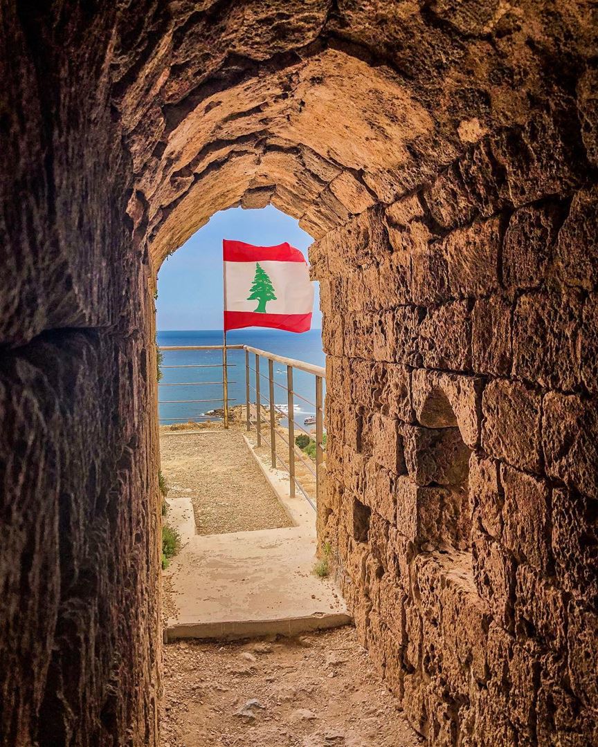 Your job is to fight for our beloved country. My job is to love and... (Byblos, Lebanon)