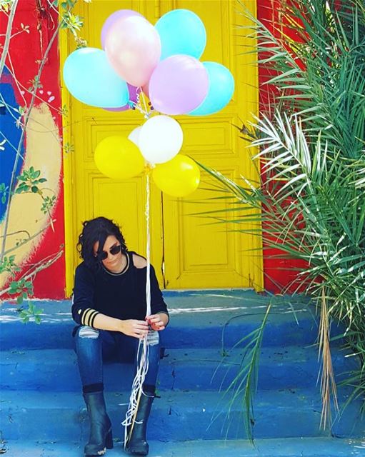 YOUR  LIFE IS LIKE A  BALLOON 🎈If you never let yourself go, you will...
