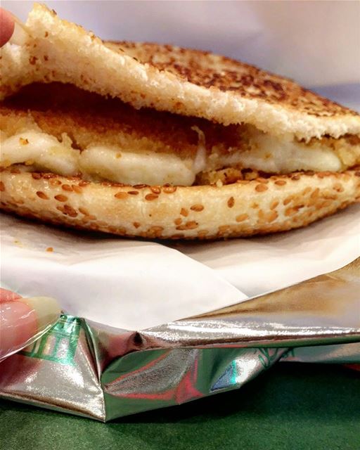  yummy  yumyum  knefeh  sweet  lebanesefood  like4like  instafood ... (قصر الحلو حلاب 1881، Hallab 1881)