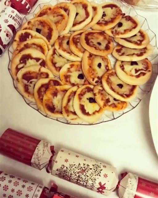Za3tarino’s Pastries at Rania’s secret Santas party🎅🏻🤶🏻🎁🎁🎁🎄🎄🎄 @le