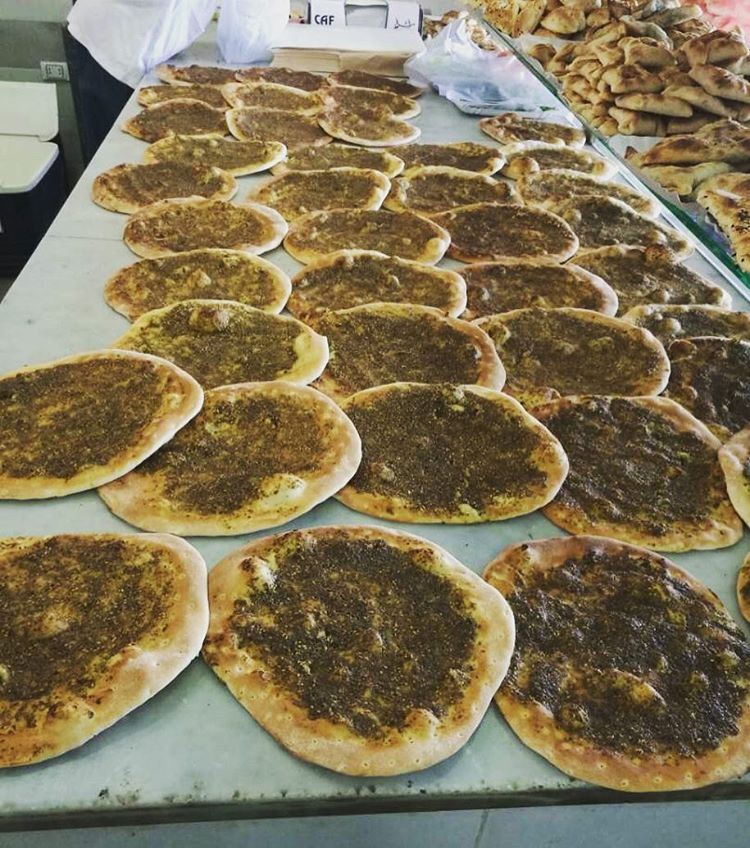 Zaatar is the best way to start your day right. Good 😊 morning 🌞everyone... (Rashet somsom - رشة سمسم)