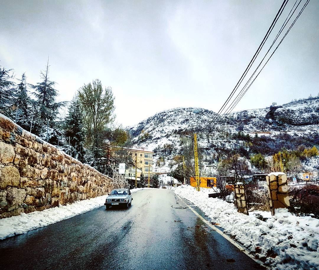 Zero  climbing  higher  lebanese  winter  landscape  faraya  mzaar ... (Faraya Mzaar)