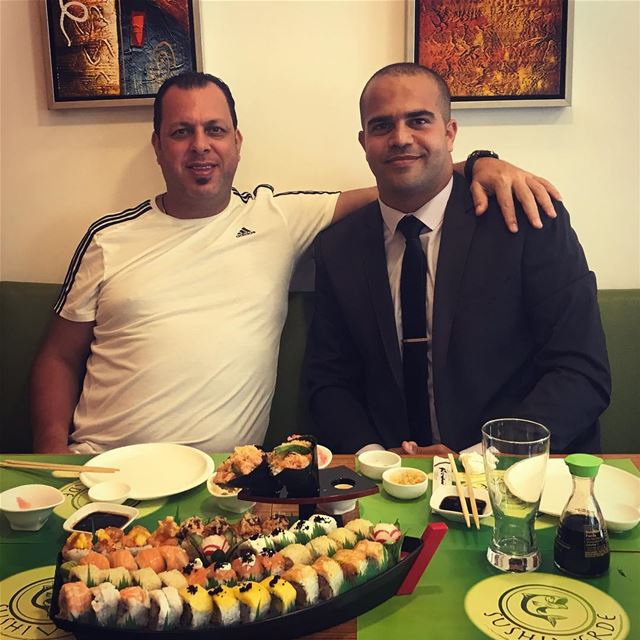 Ø ابا علي Ø💪🏼 Im so proud of you doctor ❤️❤️ sushi  lunch  sushilunch ... (Mansourieh)