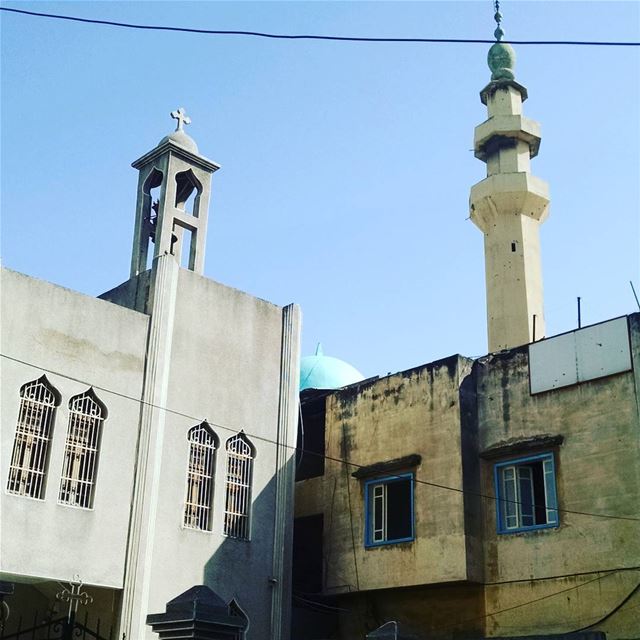 Мечеть(минарет)и церковь рядом в Триполи Ливан. mosque  church  together ... (Tripoli, Lebanon)
