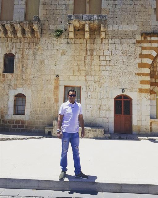 Назад к 18 век.   архитектура ливан старый_дворец  историястраны  lebanon... (El Mtaïn, Mont-Liban, Lebanon)