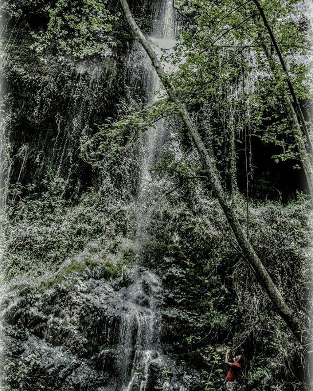 أجمل قطعة خلقها ربي ورماها ب لبنان...  Waterfall  waterfalls  water  river... (Kfarhelda)