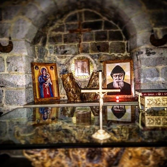 أسبّح اسمك القدّوس و ليس لي سواك..✨ goodnightprayer 💛 night  faith ... (Mount Lebanon Governorate)