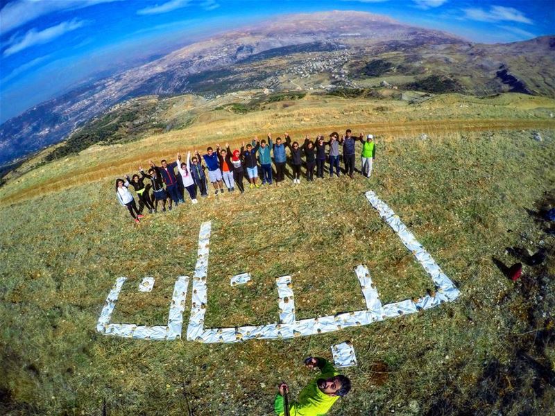 أوقات بكياس زبالة بيضا فينا نعمل لبنانكل استقلال وانتم بخير  hiking ... (Falougha, Mont-Liban, Lebanon)