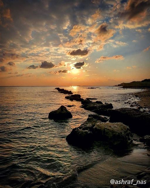 أيُّ وهمٍ أنت عشْتُ بهكُنْتَ في البالِ ولم تَكُنِ livelovetyre ... (Tyre, Lebanon)
