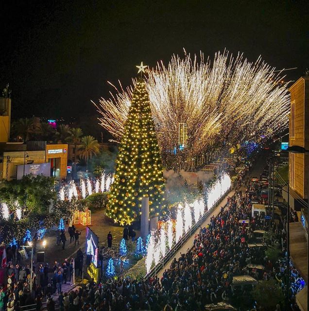 إضاءة شجرة الميلاد في جبيل 😍Photo taken by @fabyo.kay・・・ lebanon... (Byblos - Jbeil)