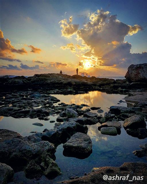 إن يكن قلبك لا يسمع لحنيفلمن يا فتنة الروح أغنيللهوى سر المعاني الخالدات. (Tyre, Lebanon)