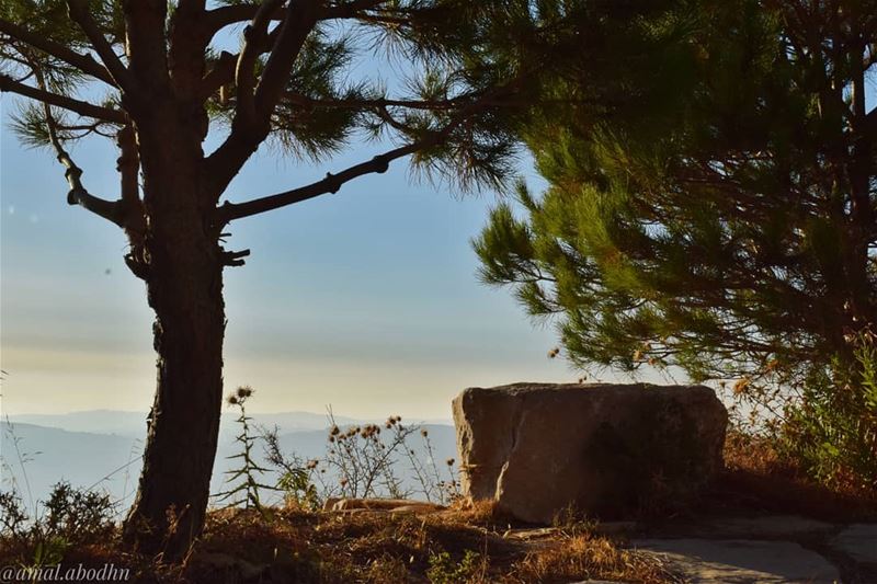 اذا تعاظم حزنك او فرحك صغرت الدنيا 👌... lebanon  photography ... (Niha Fortress - قلعة نيحا)