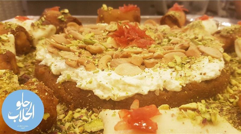 اطيب صحن مفروكة سمرا شي ولا اطيب من هيك 👌😍  حلو_الحلاب ------------------ (Abed Ghazi Hallab Sweets)