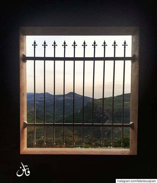 .اقع بك وارفضك وانهزم واهرب منك... واعود اليك.. .👉Follow and Tag👈➡@ins (Haret Jandal, Mont-Liban, Lebanon)
