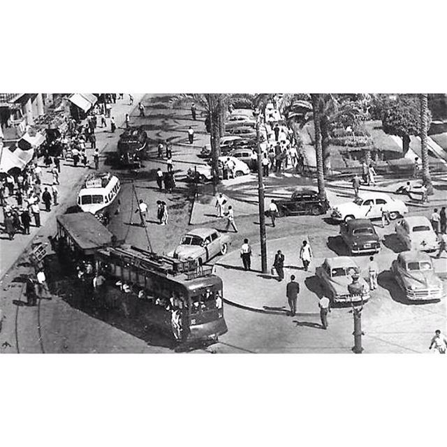 الترمواي في ساحة البرج بيروت عام ١٩٥٥