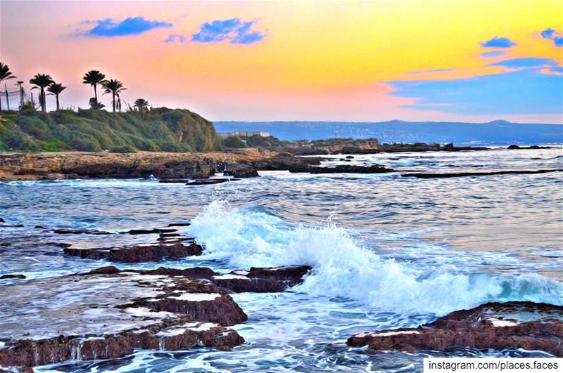 الثّروة الجمالية في مدينة صور أجمل من ألوانها التي ترونها في بضع صور.... (Tyre, Lebanon)