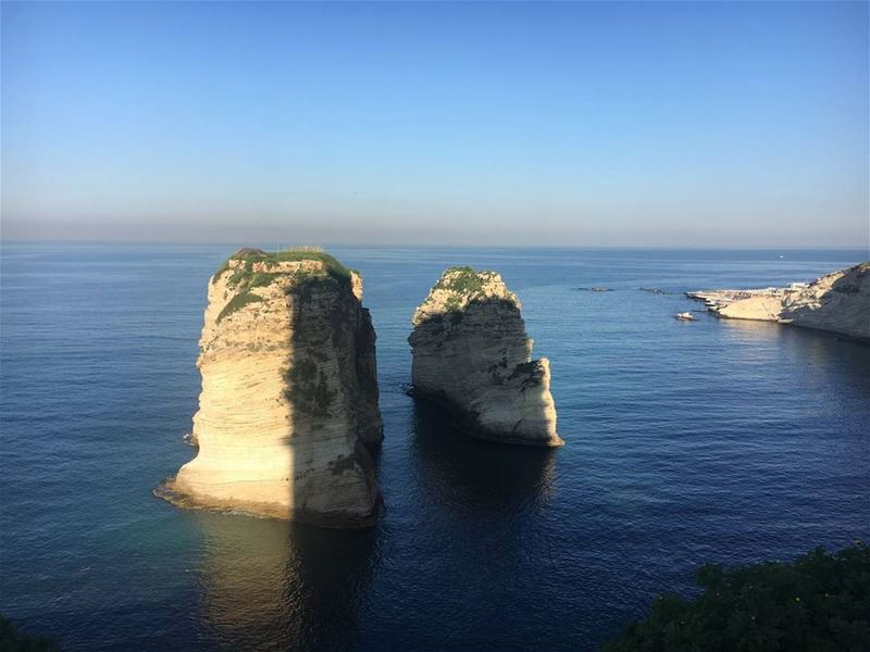  الروشة -  بيروت(📷 محمد بريدي) Lebanon  Beirut  Raouche  sea  sky ...