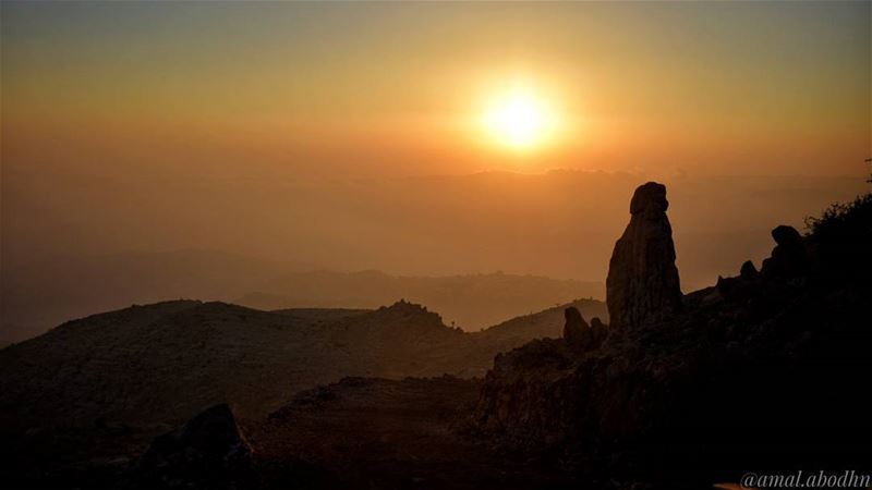 الشجاعة لا تعني ان لا تخاف،، انما ان لا تسمح للخوف ان يوقفك 👌👌 lebanon ... (جبل الشيخ)