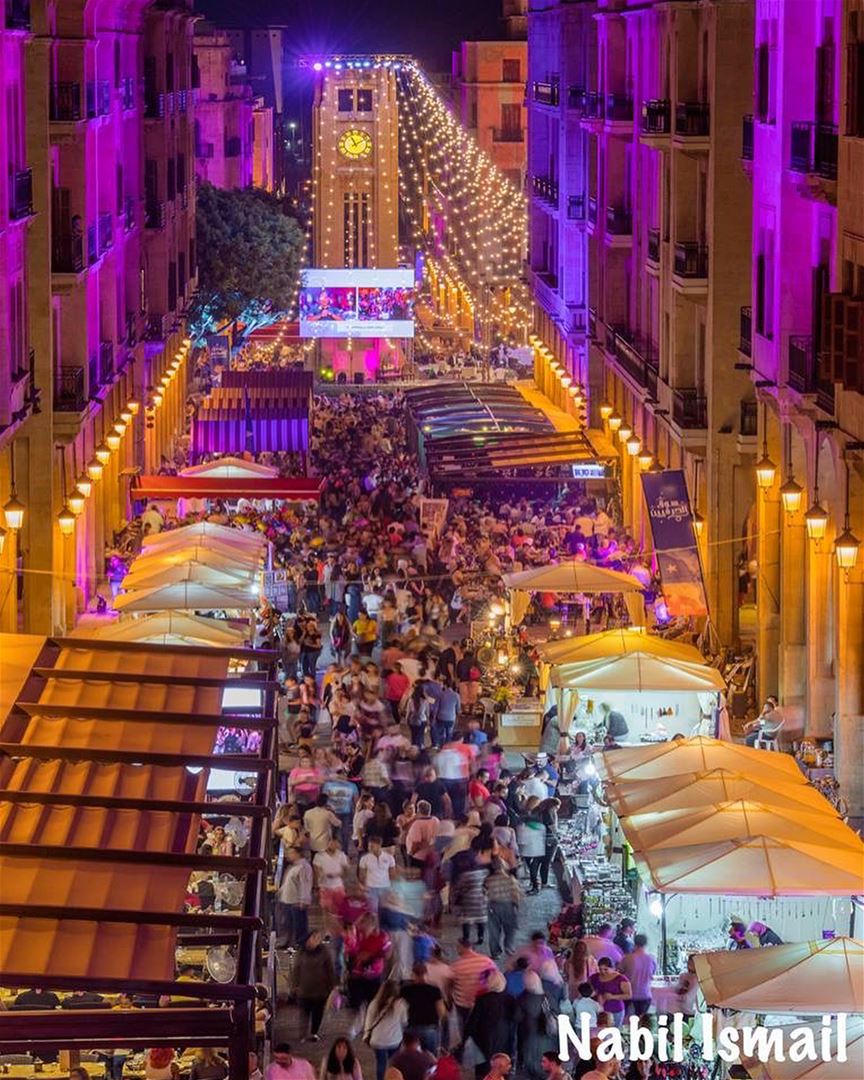 الناس بيلبقلها...قلب مدينة بتنبض بالحياة وبالفرح ومزينة بالألوان. وسط بيرو (Downtown Beirut)