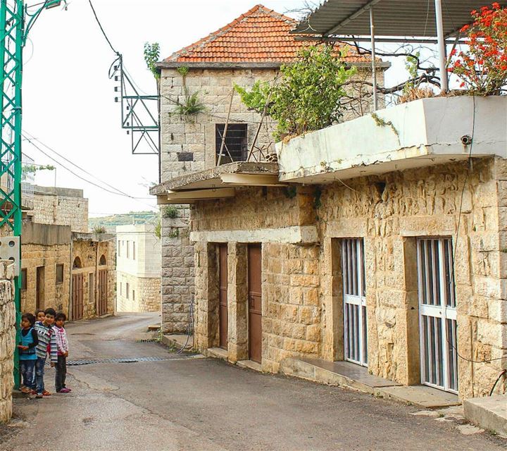 الولاد ملهيين ..... lebanon  beino  children  akkar  beinovillage ... (Beïno, Liban-Nord, Lebanon)