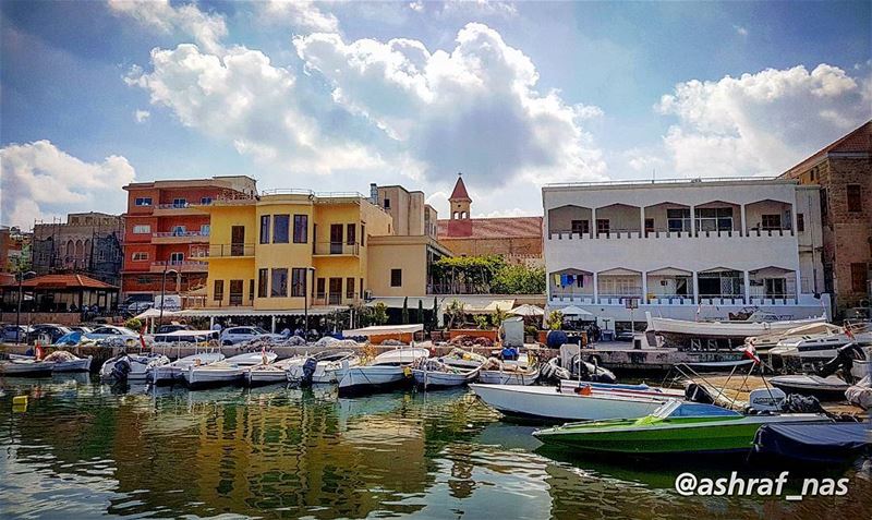 اليسا عادت اليساعادت أصوات الحريةبمراكب صور البحريةاليسا عادت، عادت...ي (Tyre, Lebanon)