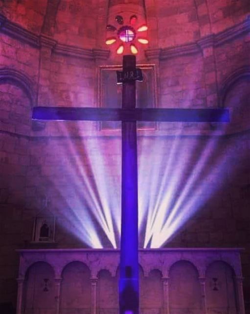 اليوم علق على خشبة الذي علق الأرض على المياه lebanon  batroun  goodfriday... (Eglise St. Estephan Batroun)