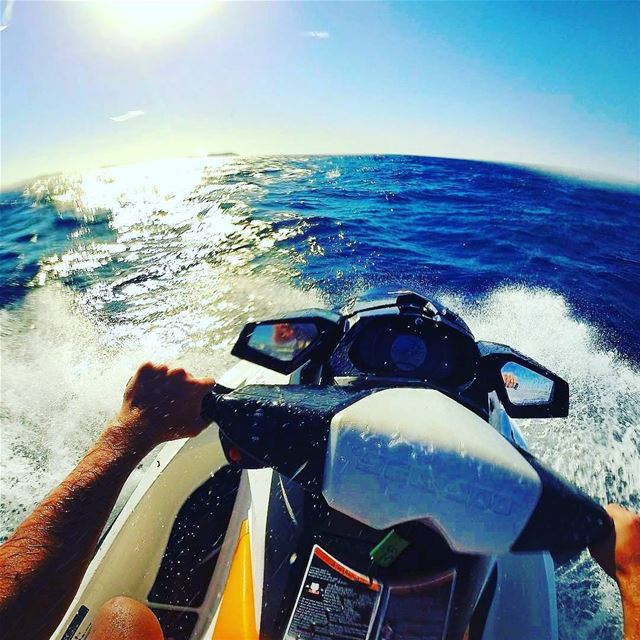 بترحلك مشوار ؟ 😌😇 lebanon  jetski  water  sea  blue  gopro ... (صور جنوب لبنان)