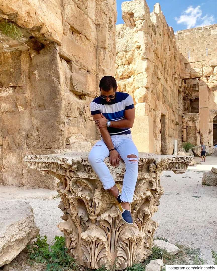 بتروح كتير ... بتغيب كتيروبترجع عدراج بعلبك ...... (Baalbek , Roman Temple , Lebanon)