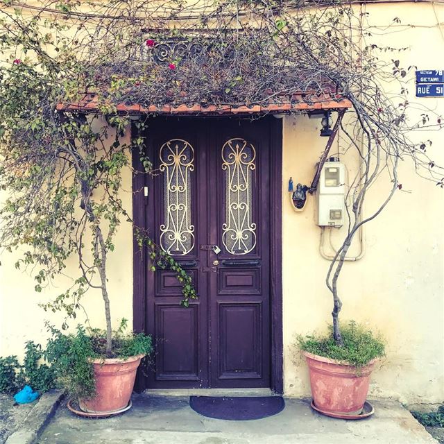 بواب بيروت🚪 Lebanon tb travel travelgram traveler wanderlust... (Mar Mikhael-Armenia The Street)