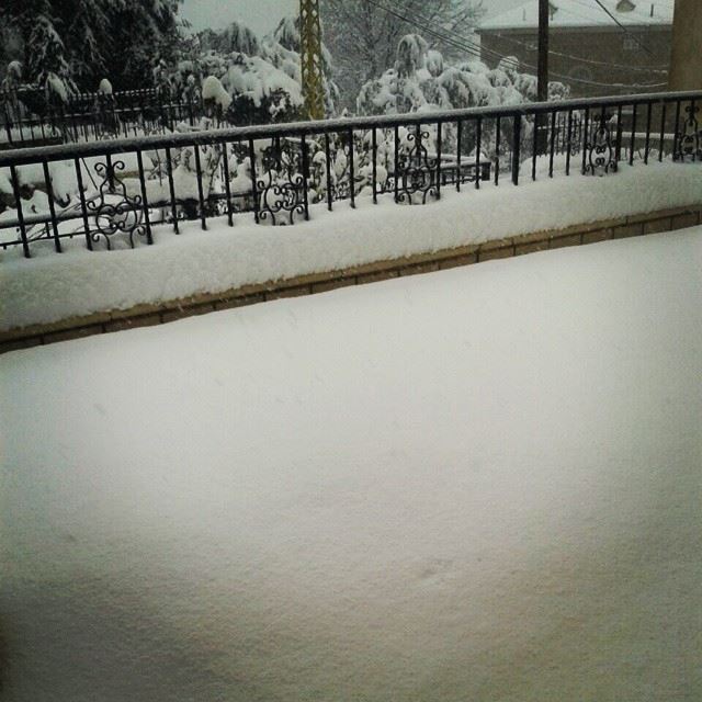 بيتي  صباح_الخير  ثلج  بزبدين  لبنان  lebanon  house  myvillage  myhome ...