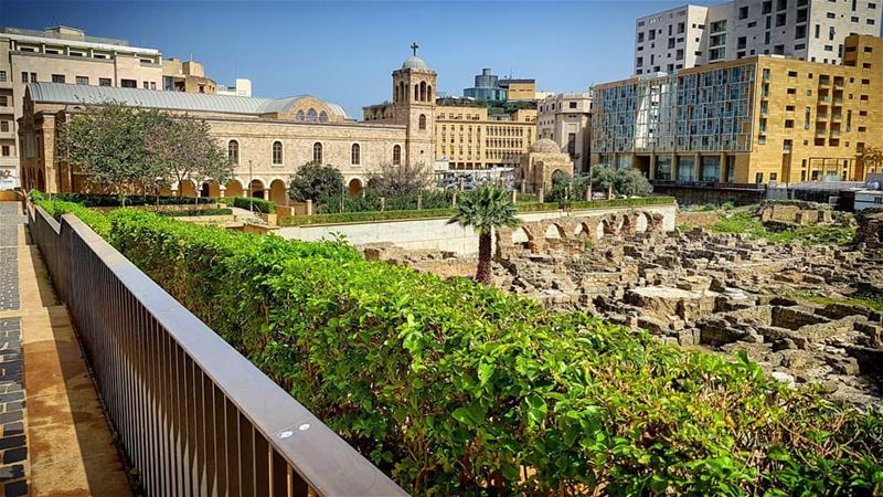 بيروت الماضي والحاضر وانت هلق حاضريمعك بتحدى المخاطر يللي جبرتي خاطري...