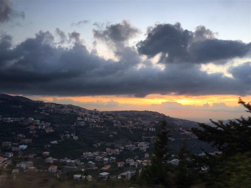 بُكرا شي نهار...✨❣️  Today  sunset  OurLovelyLebanon  meetlebanon ... (Bakhoun, Liban-Nord, Lebanon)