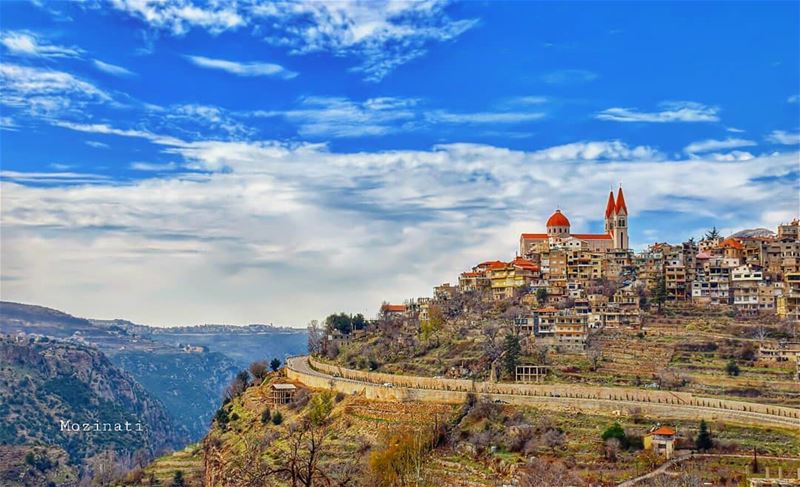 تعال نسهر و لو ليلة قمرية واحدة معاً نجلس بين غيمة الشك المسافرة و سماء الح (Bsharri, Lebanon)