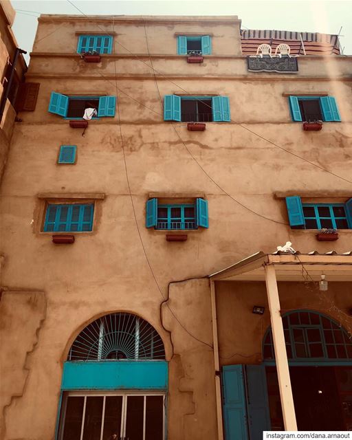 تفاصيل صيداوية!.. saida  Sidon  lebanon  blue  windows  architecture ... (Saïda, Al Janub, Lebanon)