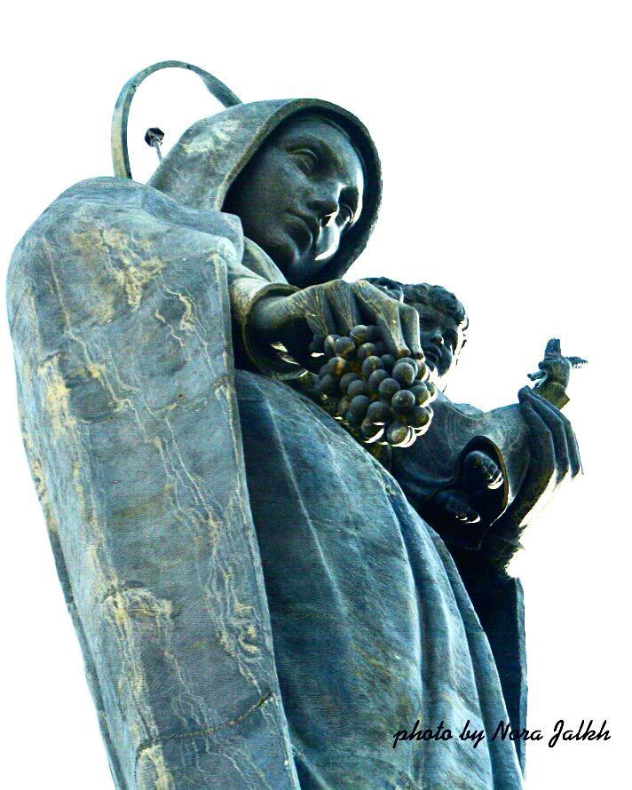 تمثال سيدة زحلة❤❤يا عدرا صلي لاجلنا   saydetzahle  virginmary  lebanon ...
