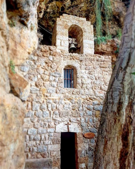 • جئت اختبر نار روحك جئت امتلئ بمجدك • onlyonegod  mylord ... (Ouâdi Qannoûbîne, Liban-Nord, Lebanon)