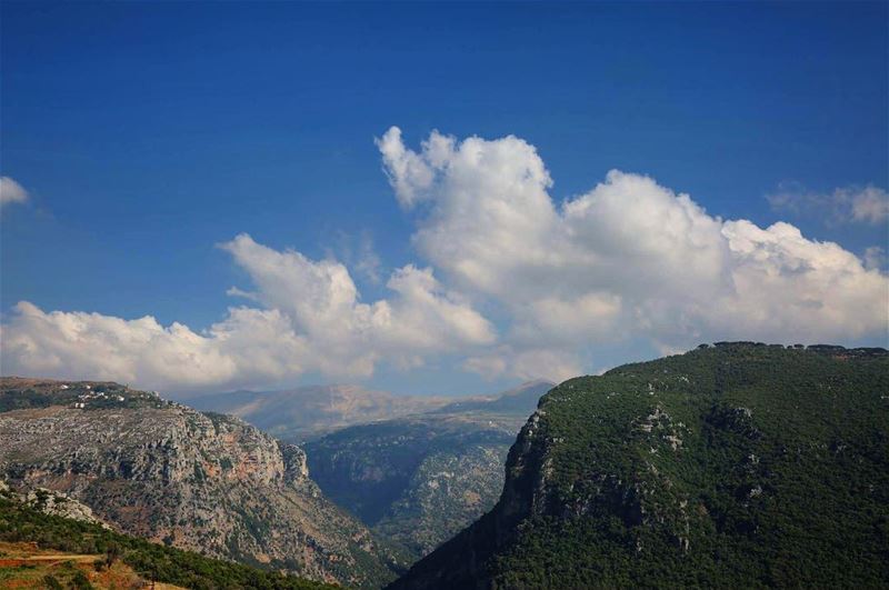 جبل من جبال لبنان 😊 mountains  nature  livelovelebanon ... (Ehden, Lebanon)