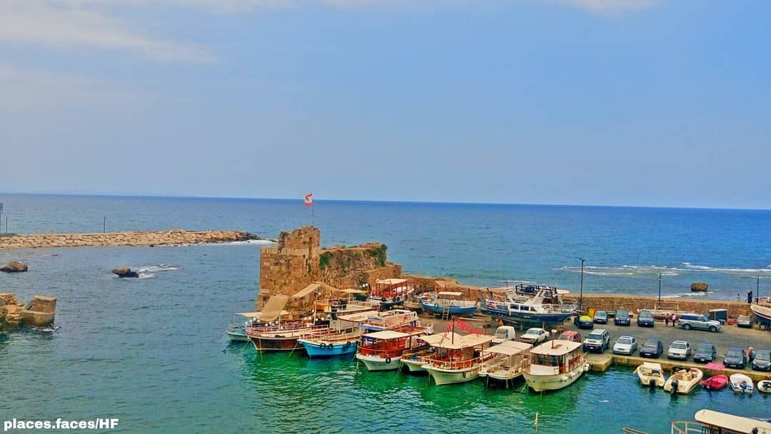 جبيل مدينة الألوان الحضارية…و صورة لمينائها تعكِس لَنا عُمْق تاريخها..إنطلا (Byblos - Jbeil)